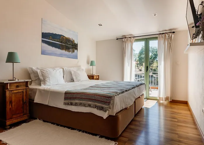 Vale De Ferreiros Country house *